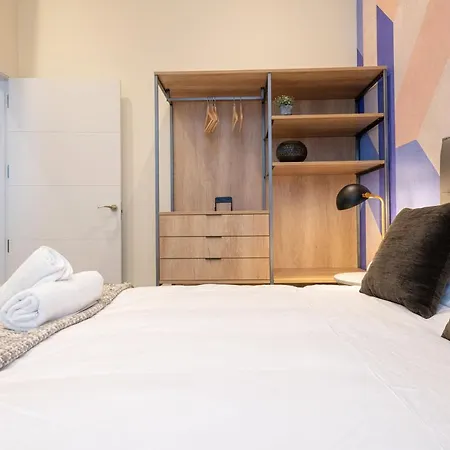 Art Apartment *